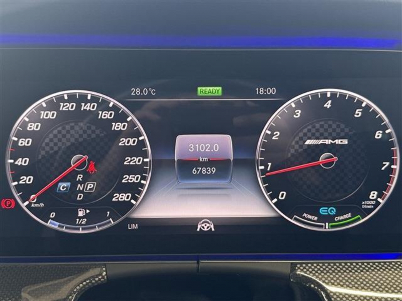 デジタルメーター!視認性が良いです!