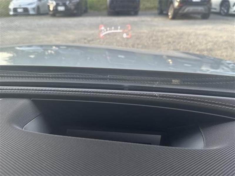 ヘッドアップディスプレイ機能付き!