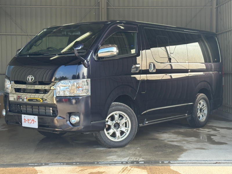トヨタ ハイエース入庫いたしました♪当店在庫車はすべてユーザー様からの仕入れとなっております♪