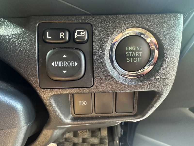 ボタン一つでエンジン始動ができます♪