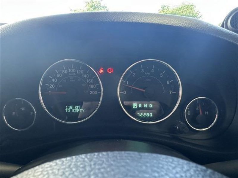 視認性の良いメーター周りとなっております♪