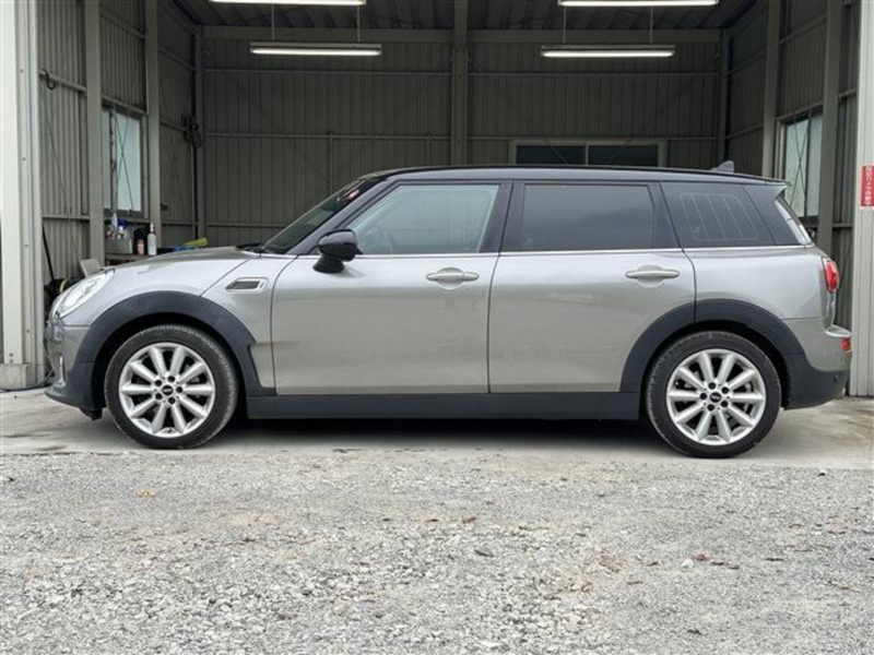 当店の近くには 大きな公園もございます。遊びがてら お気軽にお立ち寄り下さいください。