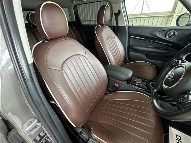 シートカバーがついていて高級感が上がっています♪