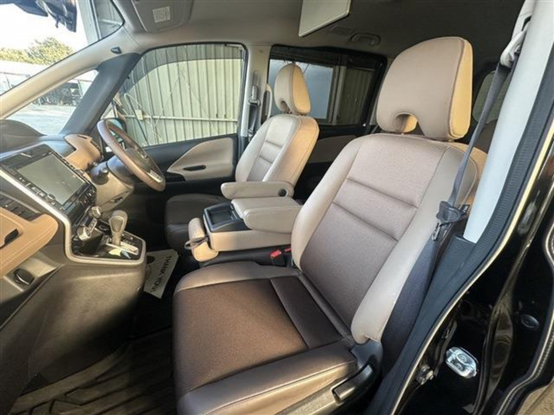 現車確認の際にお連れ様もご一緒に試乗可能です♪