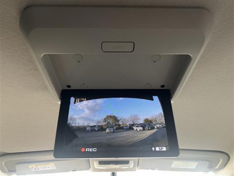 後席モニター付き♪