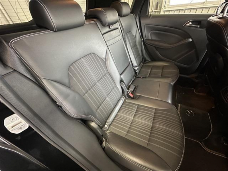 二列目シート広々!!乗っていてもストレスフリーです♪