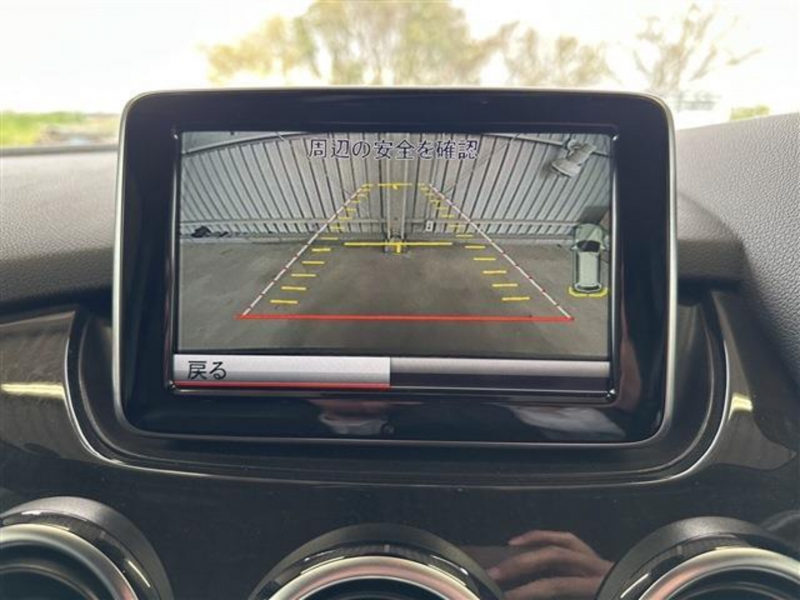 駐車の際に安心なバックカメラ付き♪