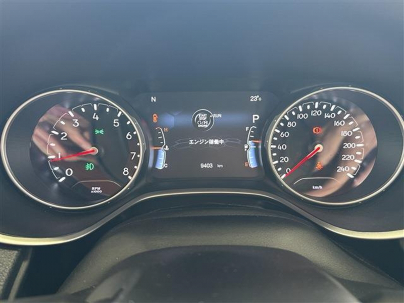 視認性の良いメーター周りとなっております♪