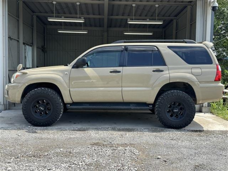 当店の近くには　大きな公園もございます。遊びがてら　お気軽にお立ち寄り下さいください。