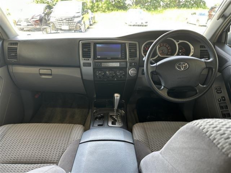 前オーナー様が大切に乗られていたので、車内とても綺麗です♪