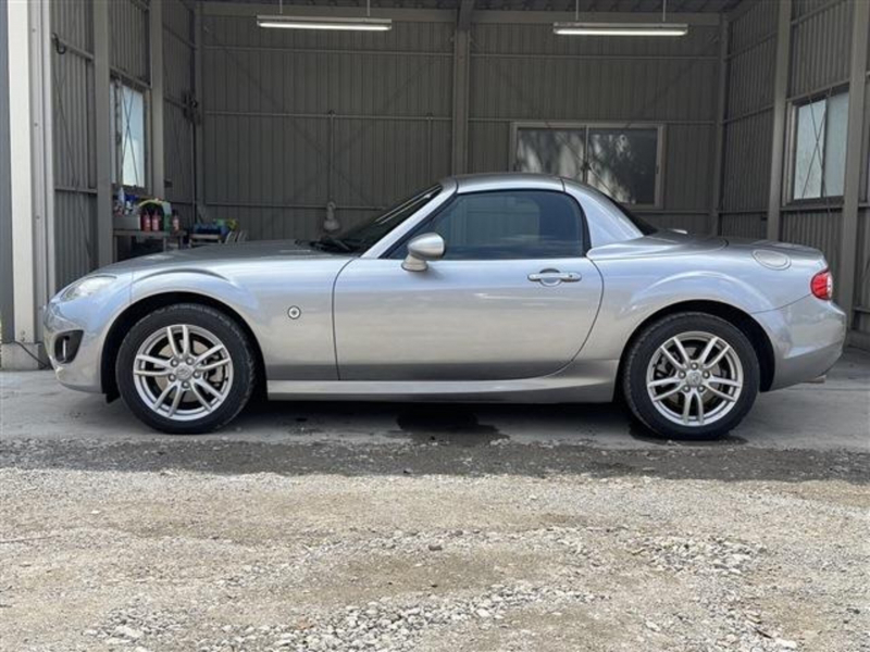 別途ボディガラスコーティングが施工できます♪ご納車前にピカピカにしませんか？ルームクリーニングもセットで行いますよ～♪