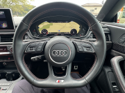 アウディ S5 