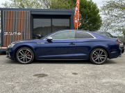 アウディ S5 